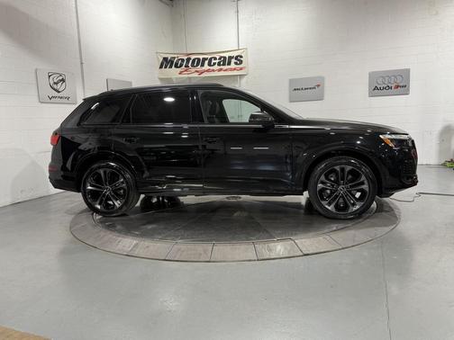 2025 Audi Q7 55 Premium Plus