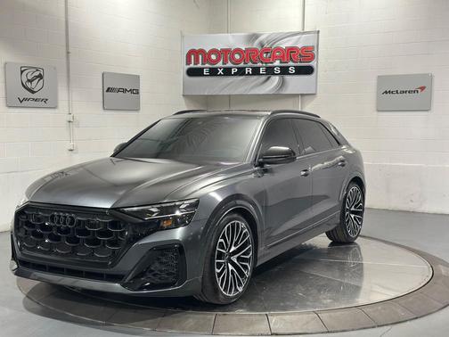 Daytona Gray Pearl Effect 2024 Audi SQ8 4.0T Prestige