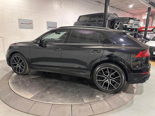 Orca Black Metallic 2020 Audi SQ8 4.0T Prestige