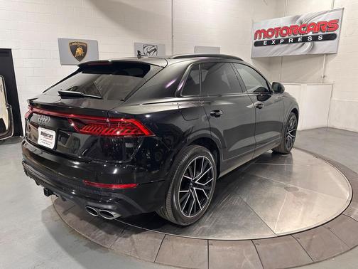 Orca Black Metallic 2020 Audi SQ8 4.0T Prestige