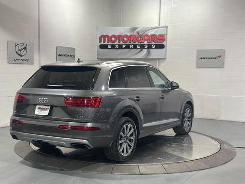 Graphite Gray Metallic 2018 Audi Q7 3.0T Prestige