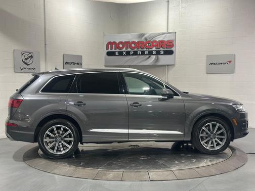 Graphite Gray Metallic 2018 Audi Q7 3.0T Prestige