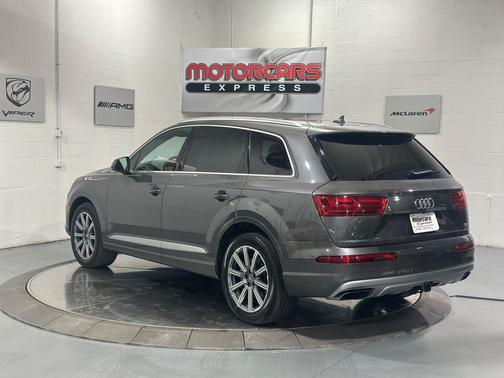 Graphite Gray Metallic 2018 Audi Q7 3.0T Prestige