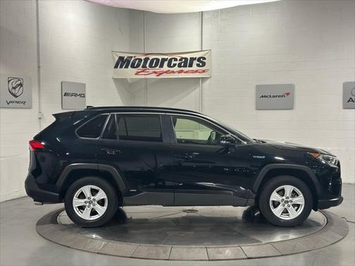 2019 Toyota RAV4 Hybrid XLE