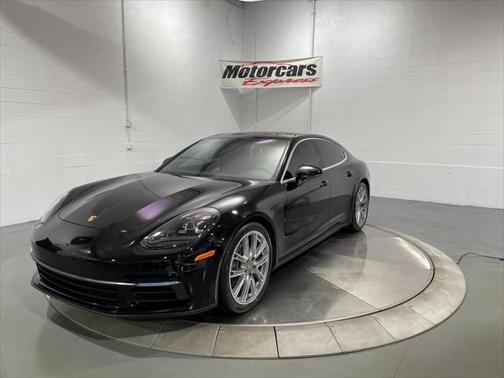 2018 Porsche Panamera 4