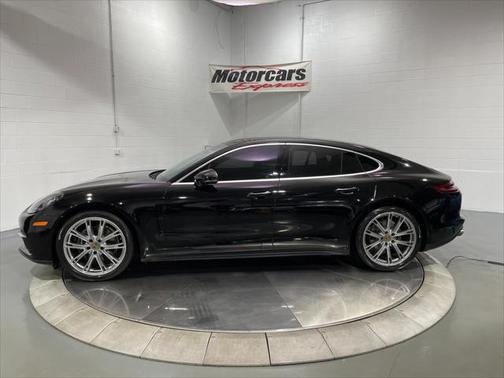 2018 Porsche Panamera 4