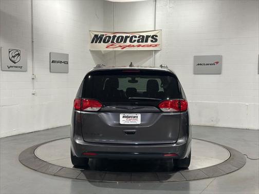 2018 Chrysler Pacifica Touring-L
