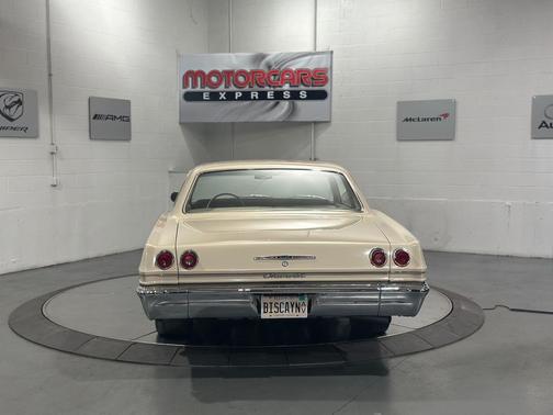 1965 Chevrolet Biscayne Hard Top