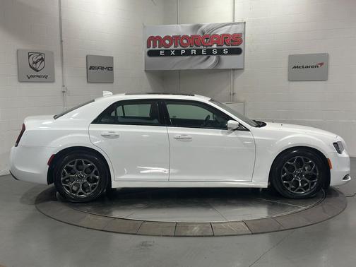 2017 Chrysler 300 S