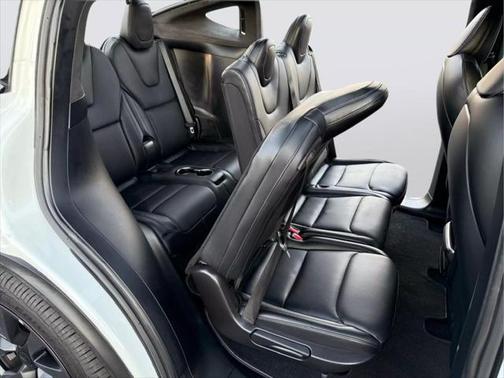 2023 Tesla Model X Standard Range