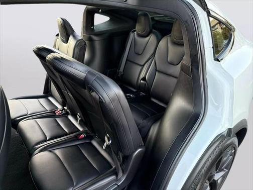 2023 Tesla Model X Standard Range