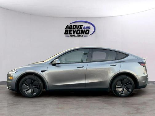 2026 Tesla Model Y Launch Series Long Range Sport Utility 4D