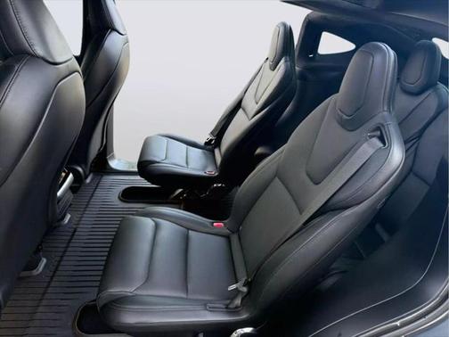 2023 Tesla Model X Standard Range