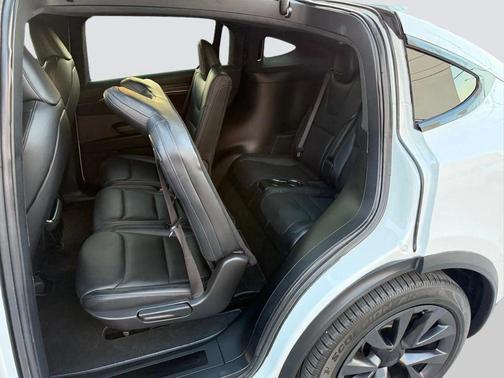 2022 Tesla Model X Dual Motor All-Wheel Drive