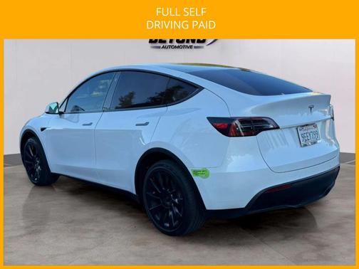 2022 Tesla Model Y Long Range Dual Motor All-Wheel Drive