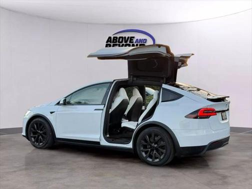 2023 Tesla Model X Standard Range