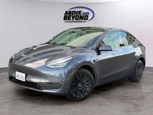 2022 Tesla Model Y Long Range Dual Motor All-Wheel Drive