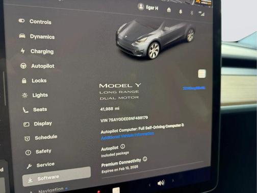 2022 Tesla Model Y Long Range Dual Motor All-Wheel Drive