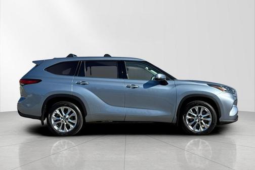 2022 Toyota Highlander Limited
