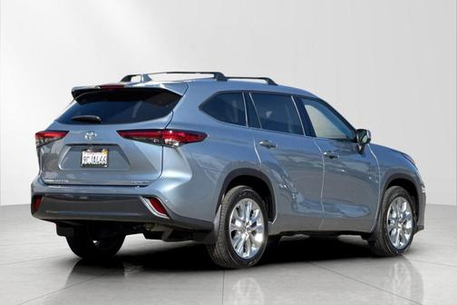 2022 Toyota Highlander Limited