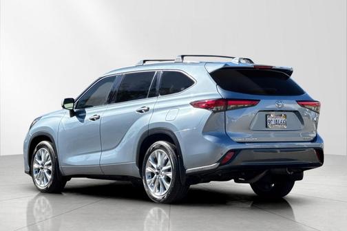 2022 Toyota Highlander Limited
