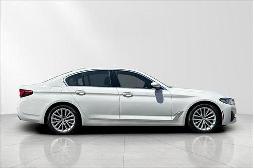 2021 BMW 530 530i