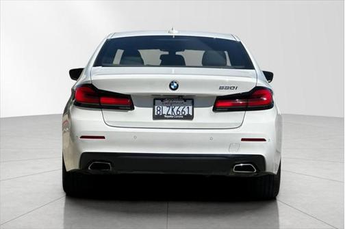 2021 BMW 530 530i