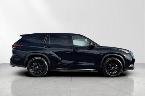 2026 Toyota Highlander XSE