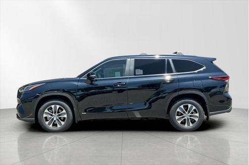 2025 Toyota Highlander Hybrid XLE