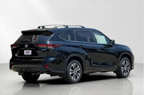 2025 Toyota Highlander Hybrid XLE