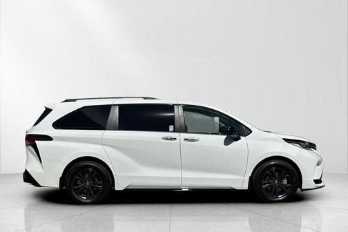 Ice Cap 2026 Toyota Sienna XSE 7 Passenger