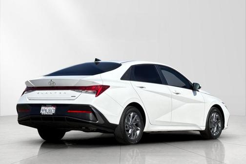 2024 Hyundai ELANTRA HEV Blue