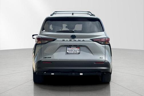 2025 Toyota Sienna Woodland Edition