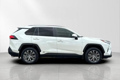 2022 Toyota RAV4 Hybrid XLE Premium