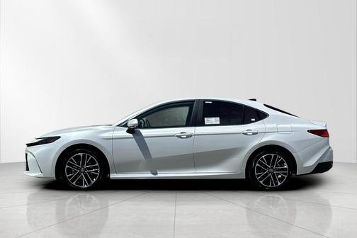 Wind Chill Pearl 2026 Toyota Camry XLE