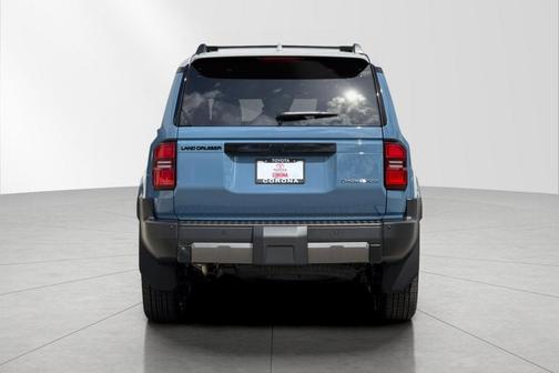 Heritage Blue/Gray Scape Roof 2026 Toyota Land Cruiser Base