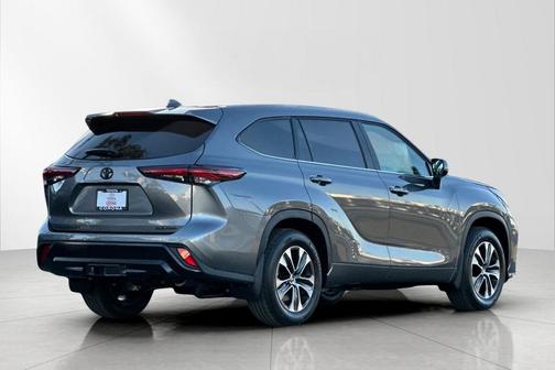 2026 Toyota Highlander XLE