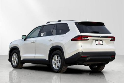 2026 Toyota Highlander LE
