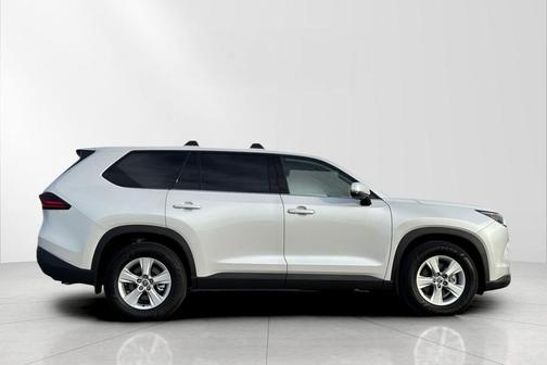 2026 Toyota Highlander LE