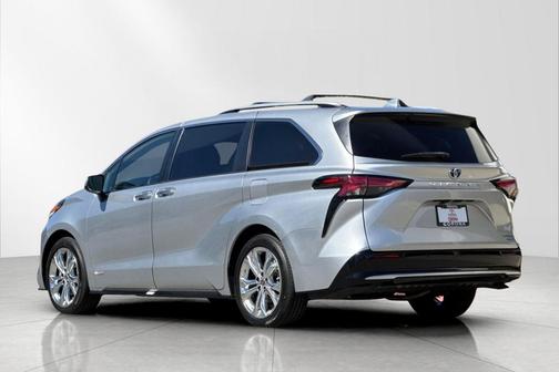 Celestial Silver Metallic 2021 Toyota Sienna Platinum 7 Passenger