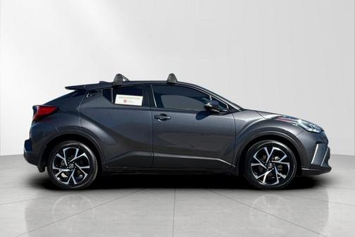 2022 Toyota C-HR XLE
