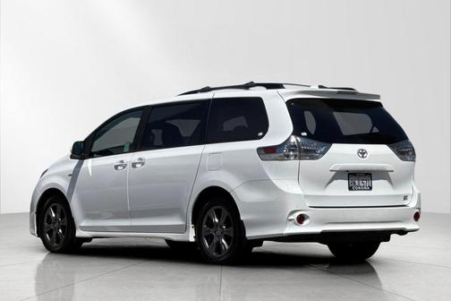 2020 Toyota Sienna SE