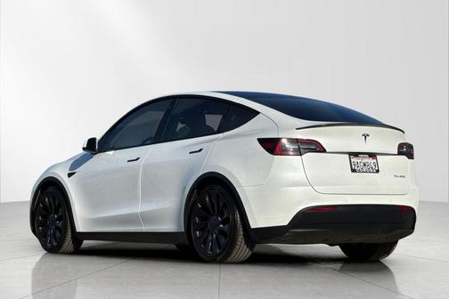 2022 Tesla Model Y Performance Dual Motor All-Wheel Drive