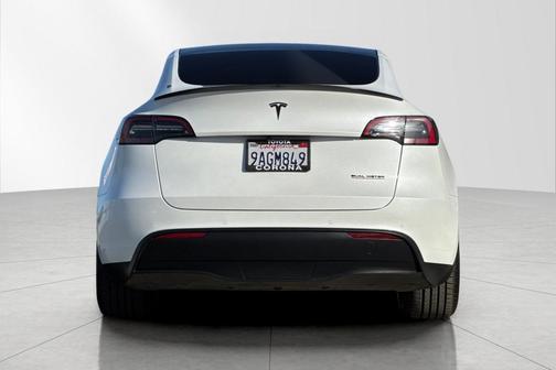 2022 Tesla Model Y Performance Dual Motor All-Wheel Drive