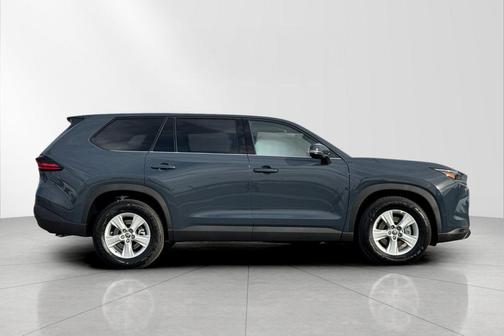 2026 Toyota Highlander LE