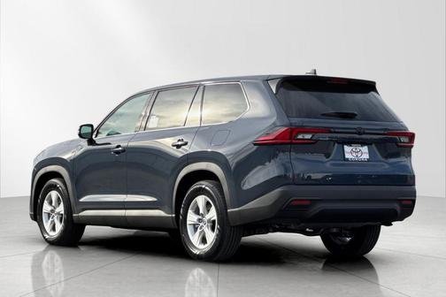 2026 Toyota Highlander LE