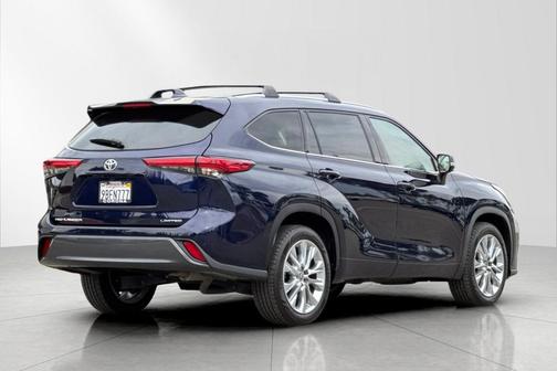 2022 Toyota Highlander Limited