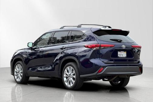 2022 Toyota Highlander Limited