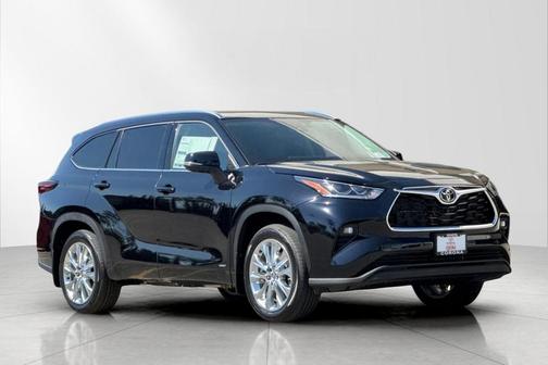 Midnight Black Metallic 2026 Toyota Highlander Hybrid Limited