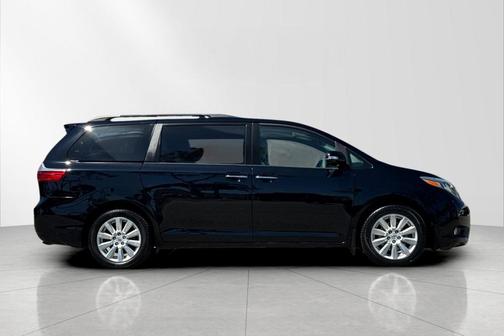Midnight Black Metallic 2017 Toyota Sienna Limited Premium